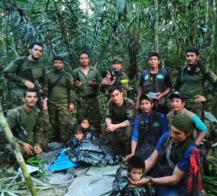 Resgate de crianças que estavam desaparecidas em selva da Colômbia.