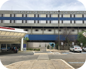 Entrada do Hospital de Urgências de Goiás.