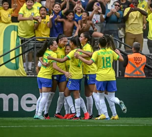 Seleção Feminina de Futebol dá show nos pênaltis